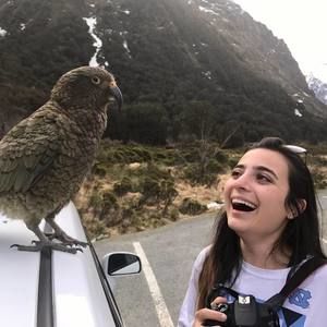 Meet your Posher, Mona